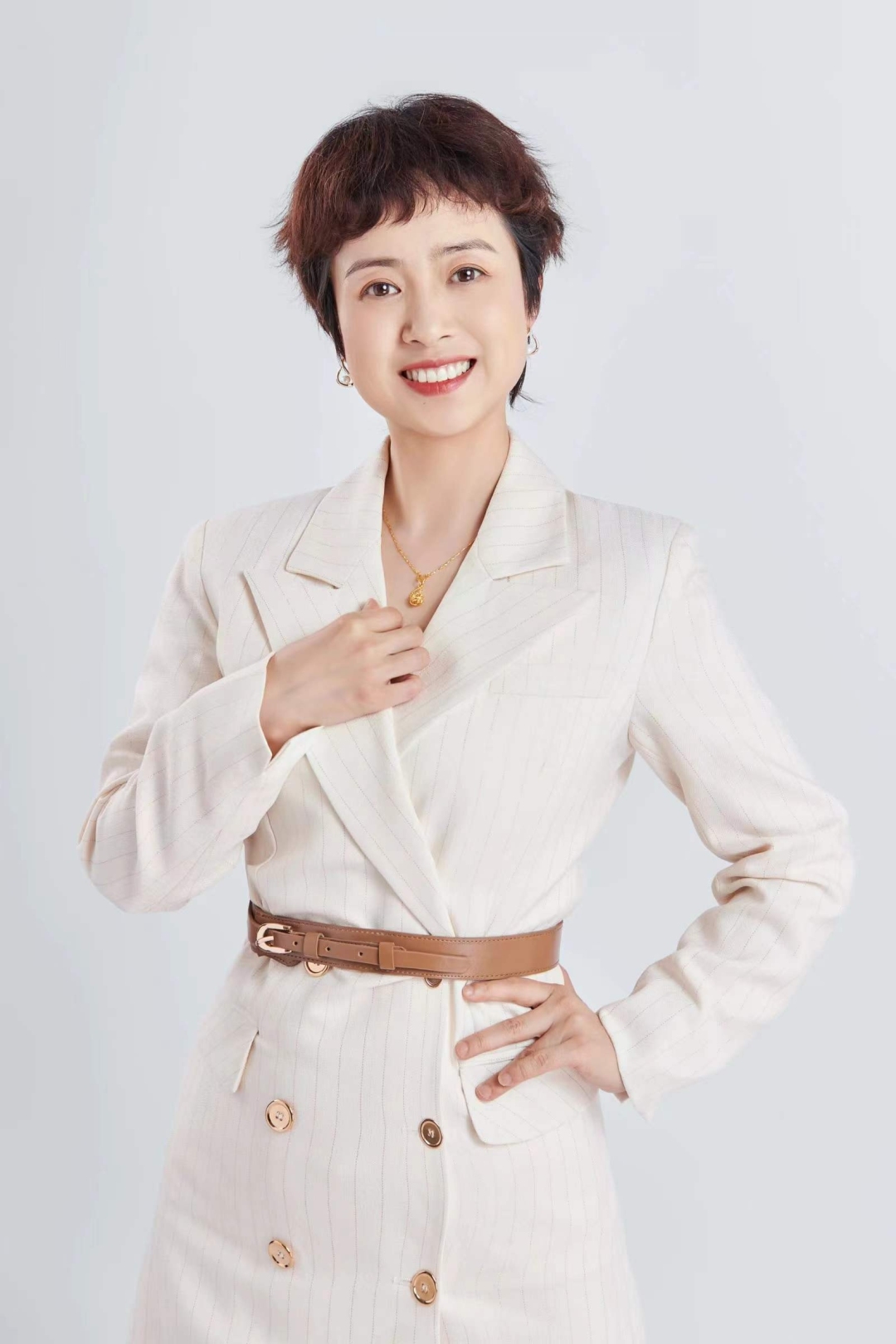 何彦儒.jpg